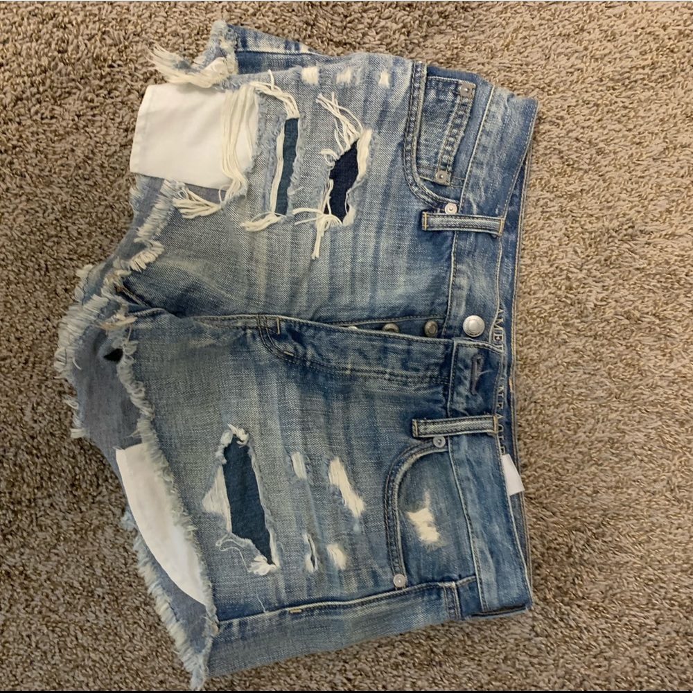 American eagle ripped jean shorts